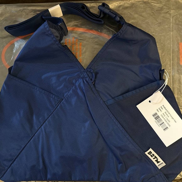 Baboon to the Moon Triangle Tote - Picture 4 of 5